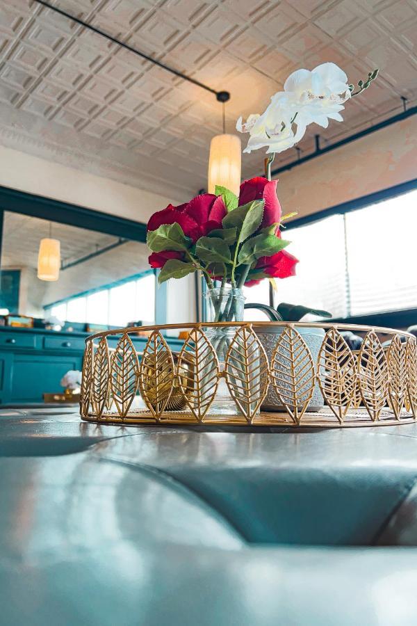 The Pub- 8Br Free Parking, Minutes From Falls & Casino Niagara Falls Bagian luar foto