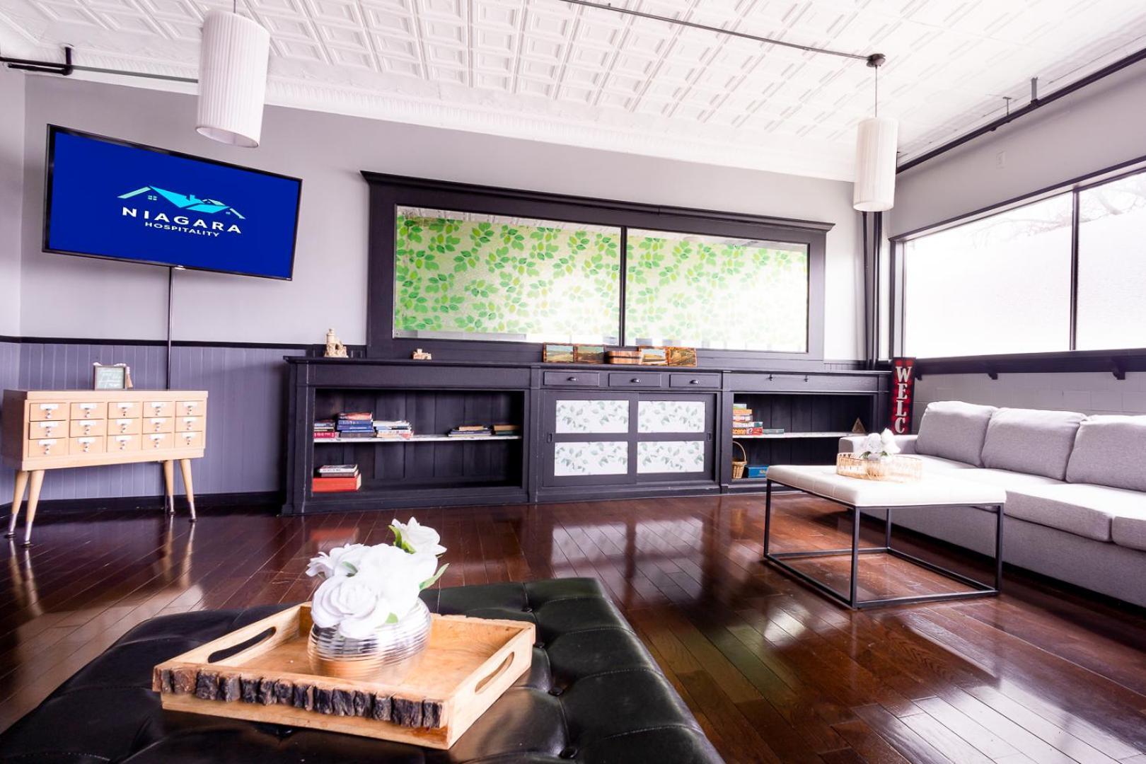 The Pub- 8Br Free Parking, Minutes From Falls & Casino Niagara Falls Bagian luar foto