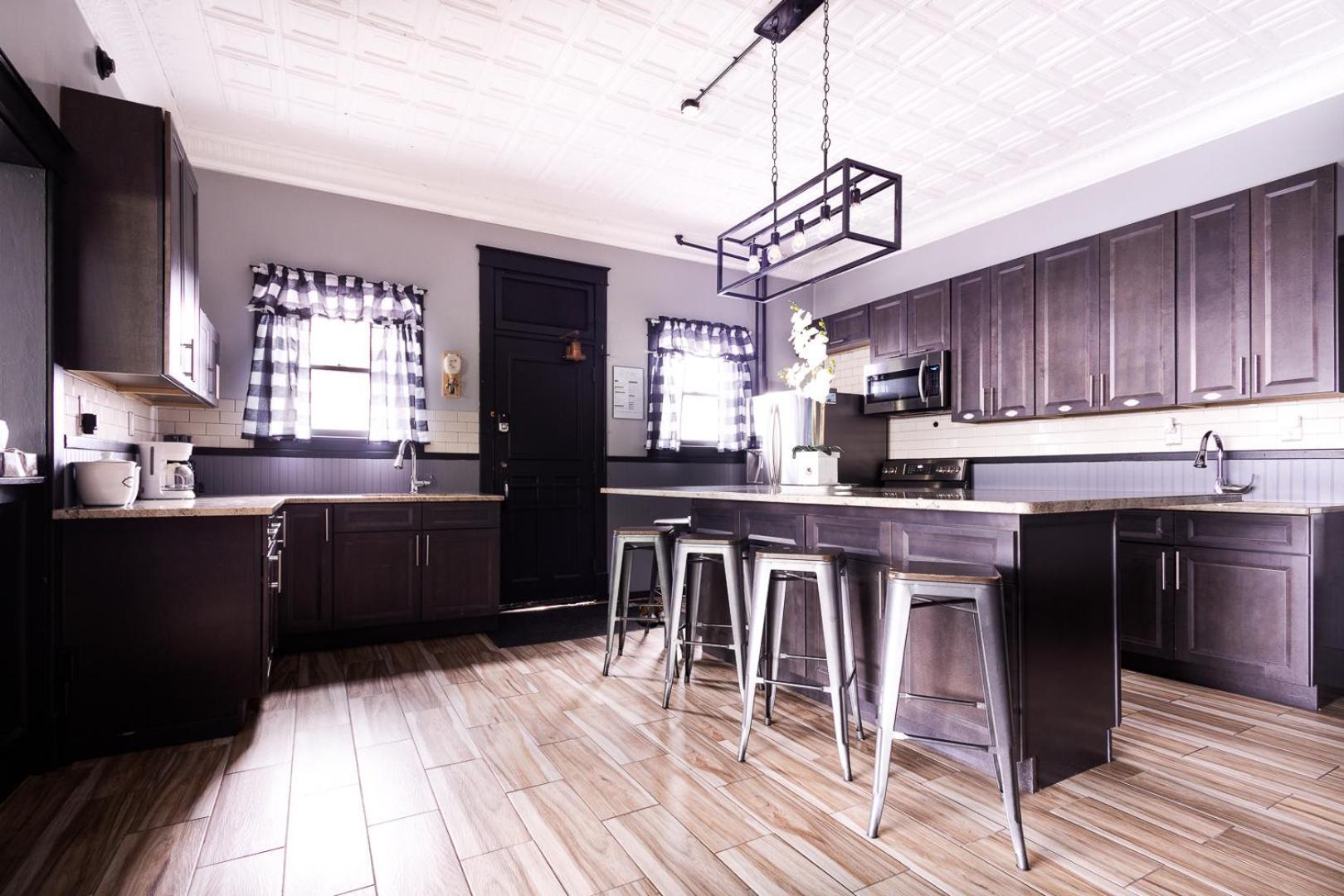 The Pub- 8Br Free Parking, Minutes From Falls & Casino Niagara Falls Bagian luar foto