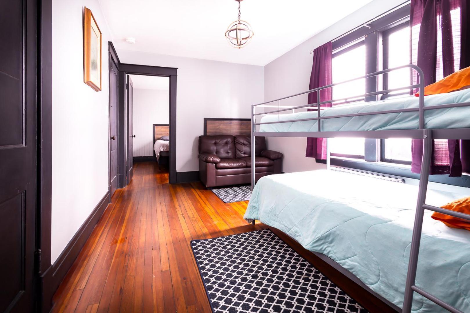 The Pub- 8Br Free Parking, Minutes From Falls & Casino Niagara Falls Bagian luar foto