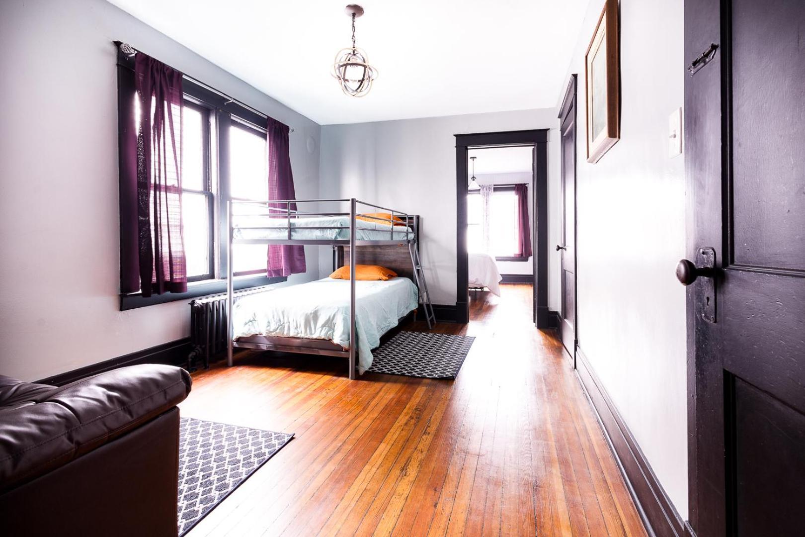 The Pub- 8Br Free Parking, Minutes From Falls & Casino Niagara Falls Bagian luar foto